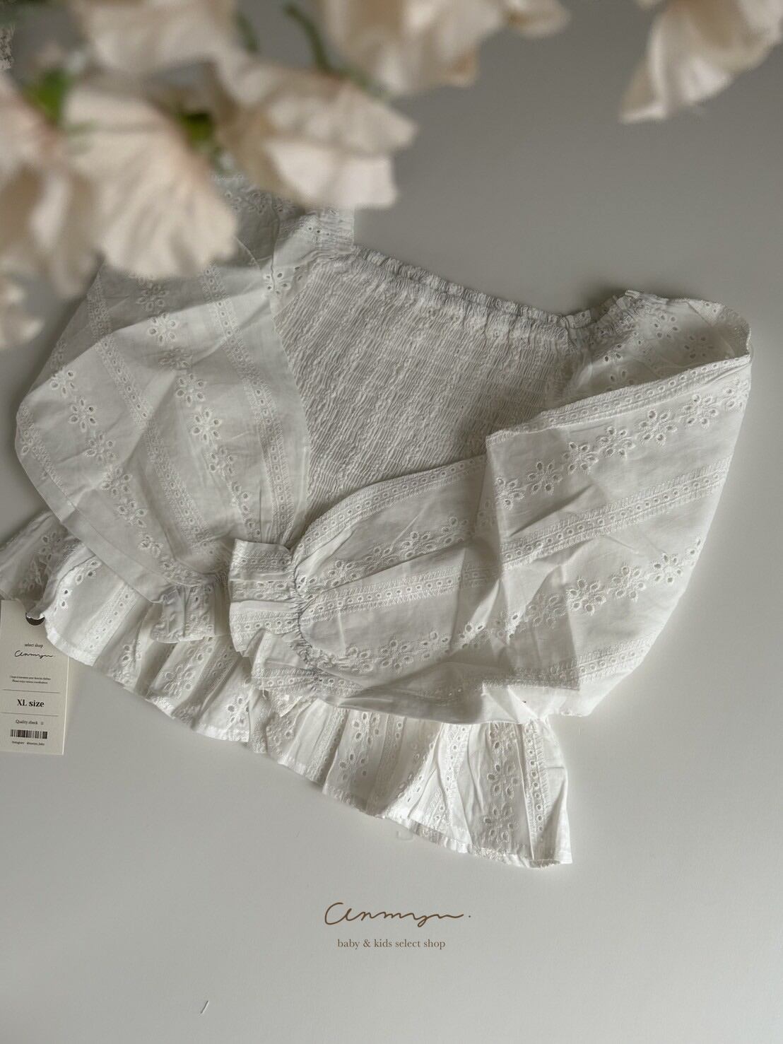｜即納｜ Lace ruffle blouse