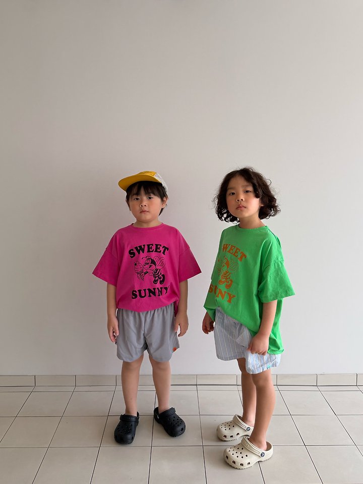 honey bee t-shirt-cantuccistudio-13