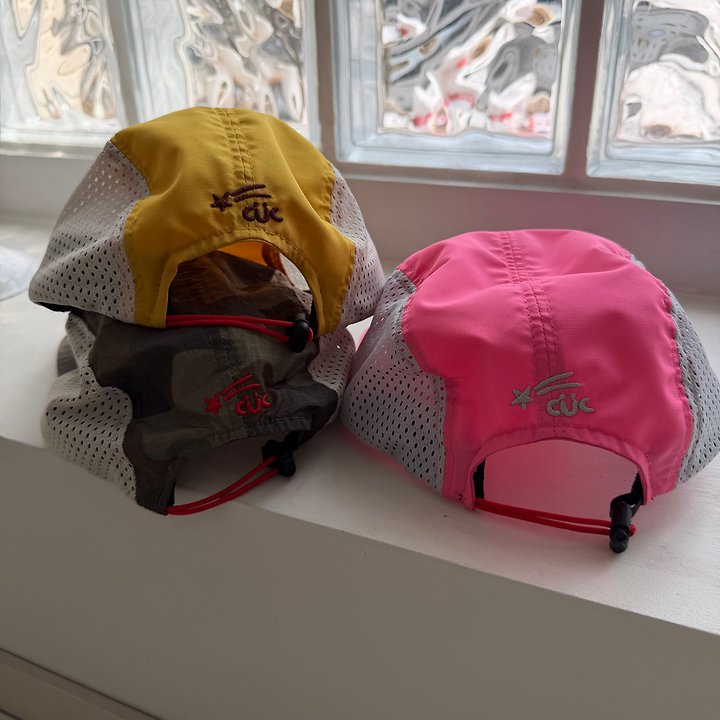 running cap-cantuccistudio-39