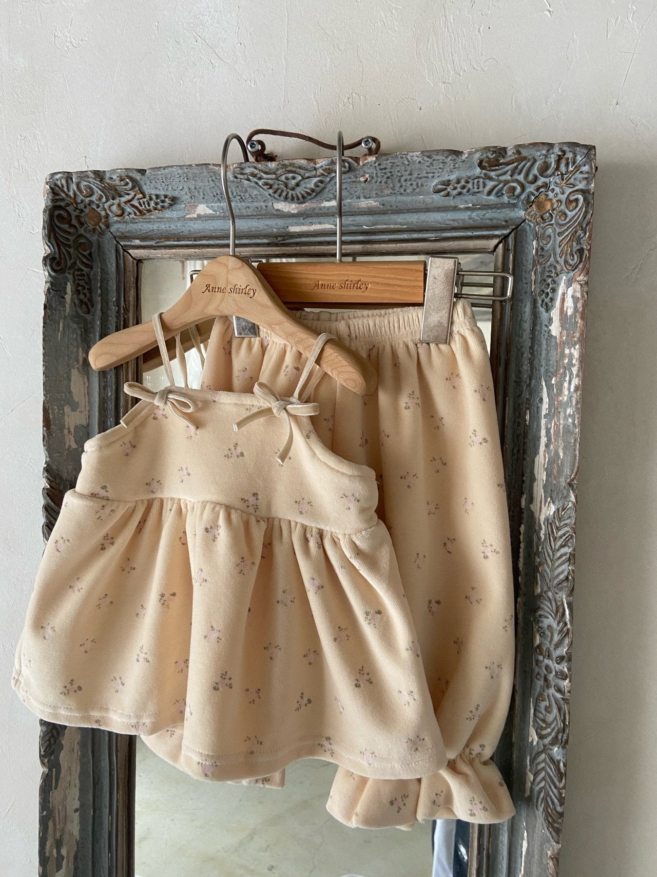 Julie Set-Up-Anneshirley-28