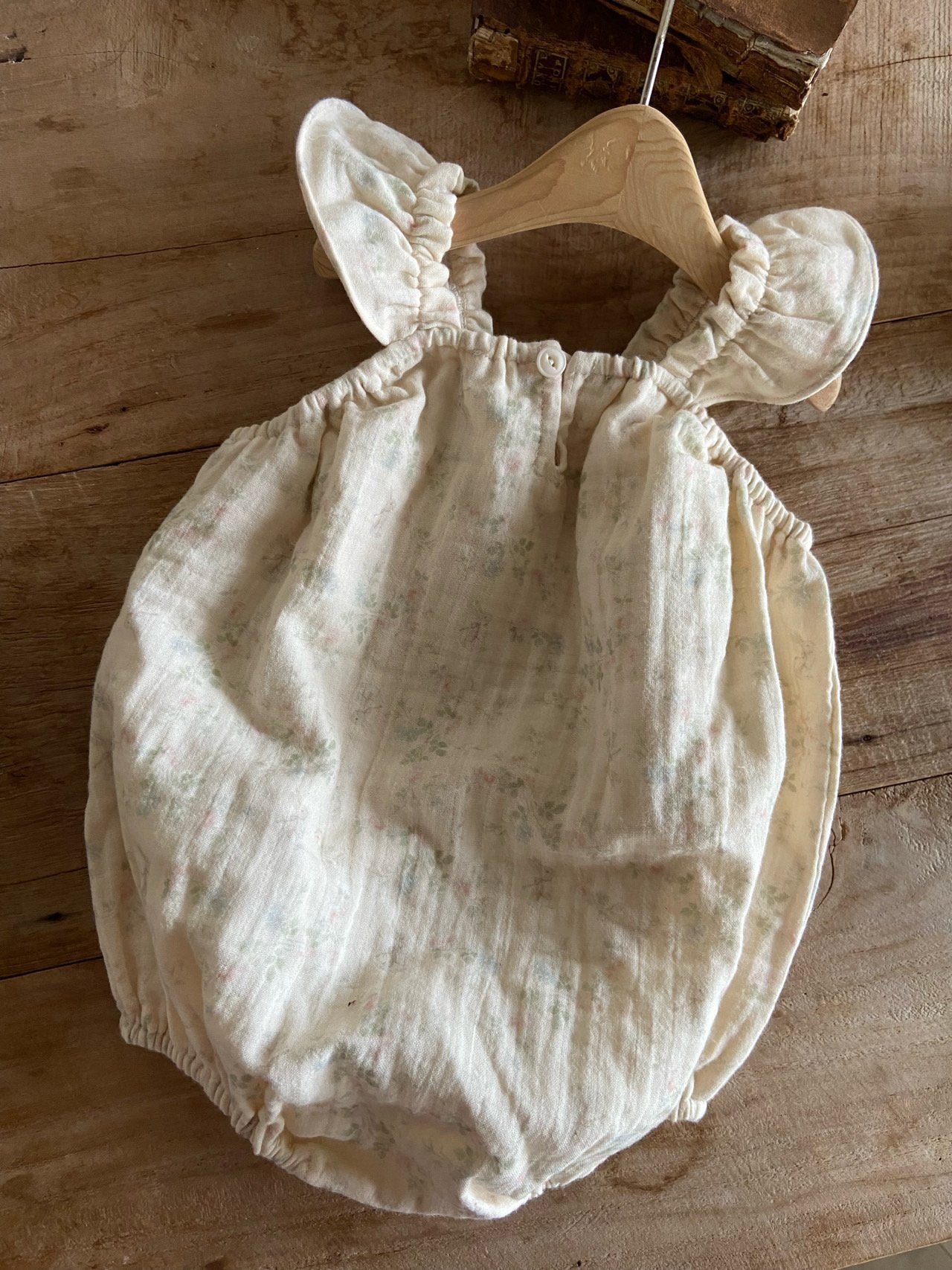 Freesia Romper-Anneshirley-1