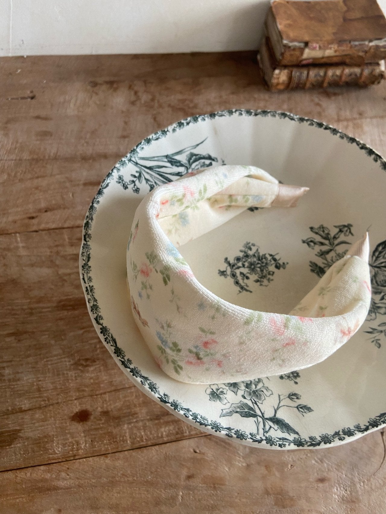 Karin Hairband-Anneshirley-29