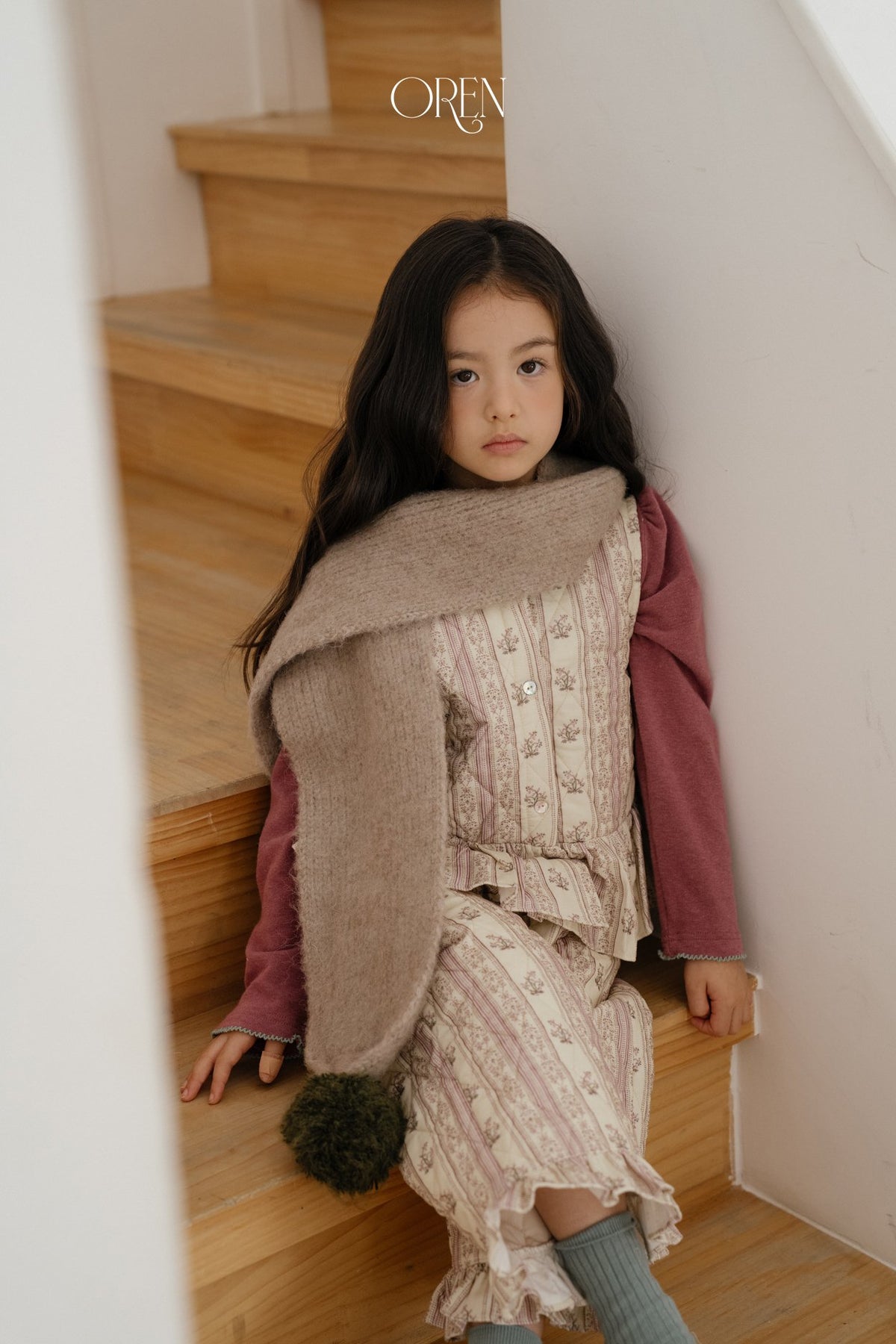 Merci Pom Pom Muffler-OREN-35